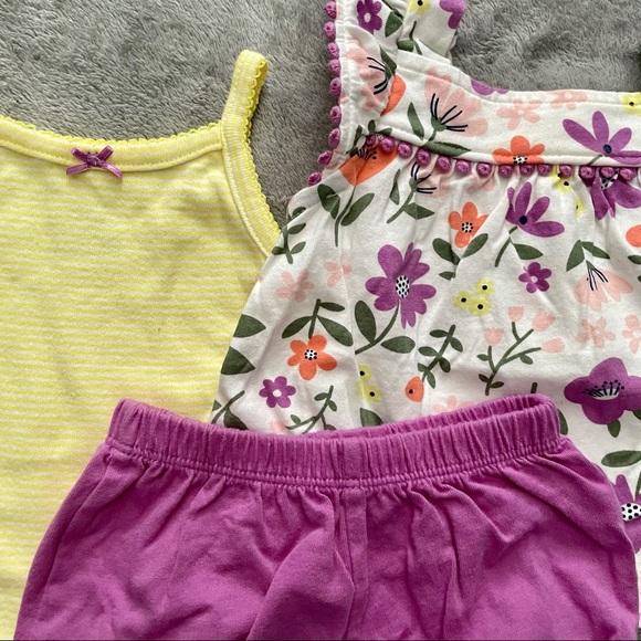 3 like NEW Baby Girl Summer Outfits sizes 3-6 mos - Picture 3 of 7